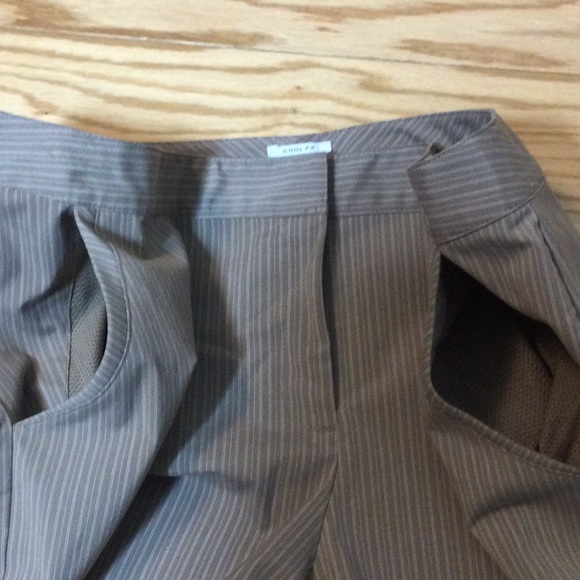 14 Izod tan striped activity Capri pants - Picture 9 of 16